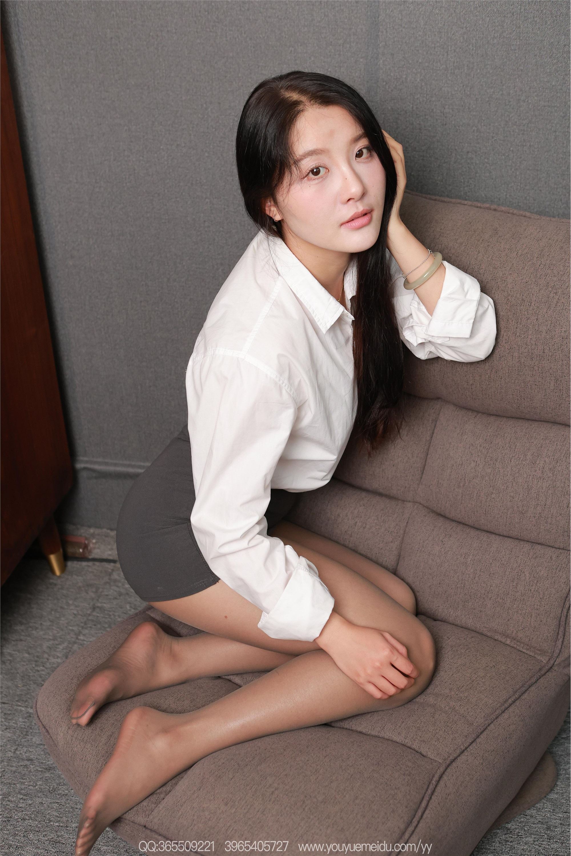 IESS异思趣向  2025.12.17 丝享家2240：婉萍《白衣灰裙（下）》